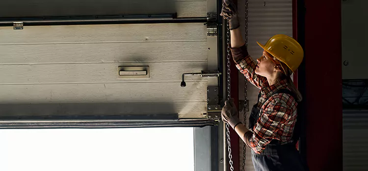 Addressing Common Garage Door Stoppage Issues in El Segundo, CA